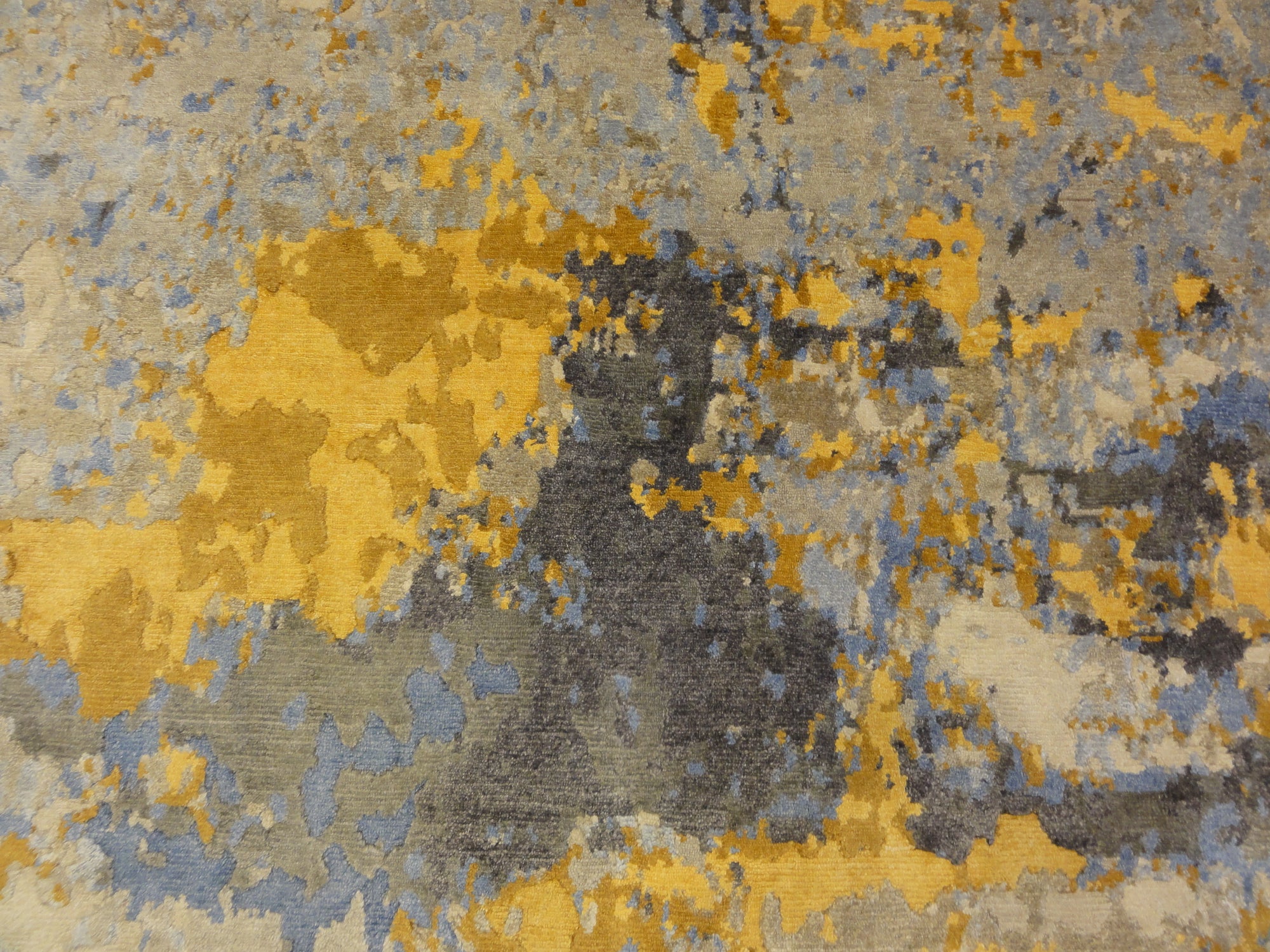 32913 Multi Modern Rug