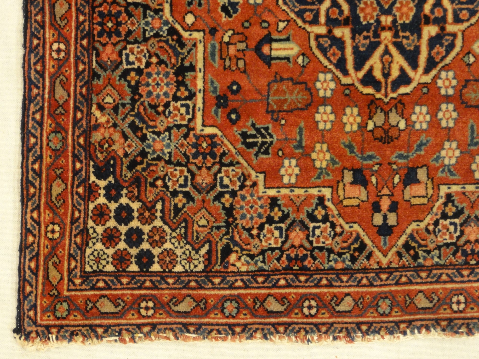 30757 Red Tabriz