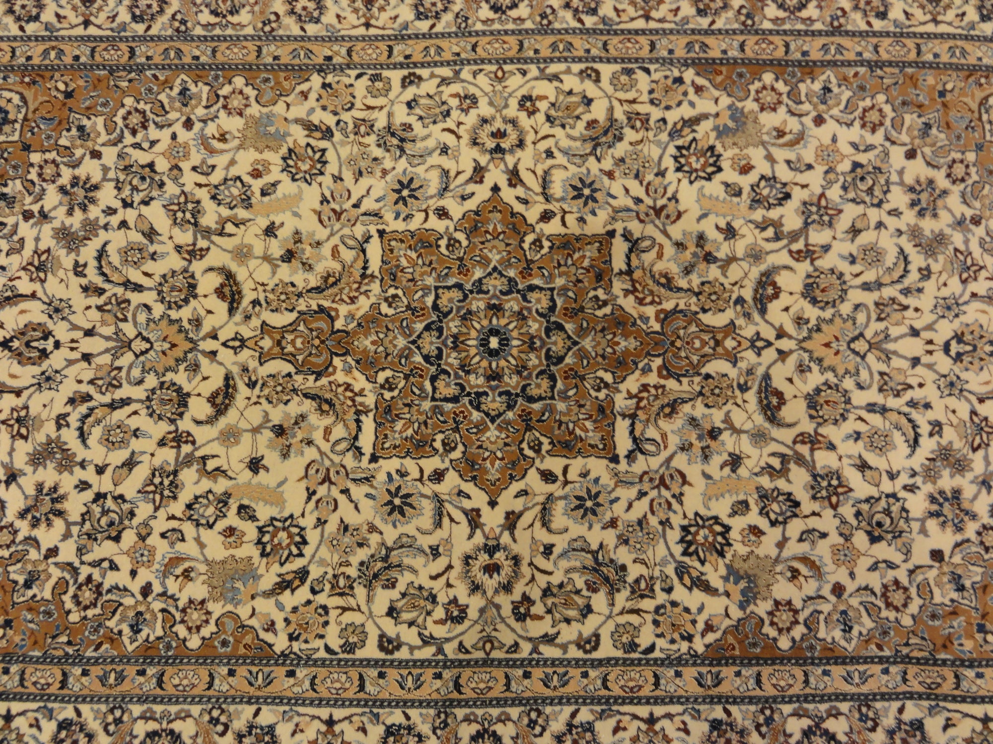 Nain Medallian Persian Handmade Wool Rug