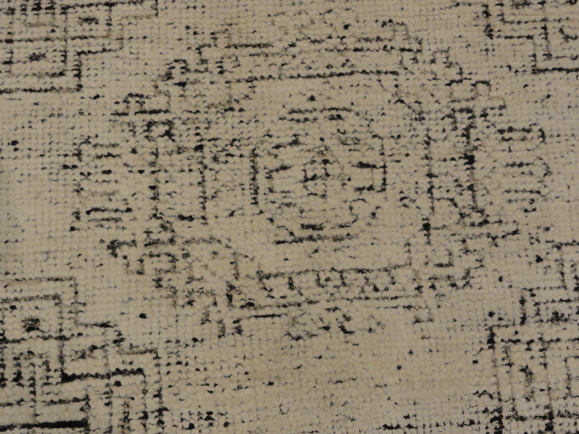 33021 Modern White Black Rug