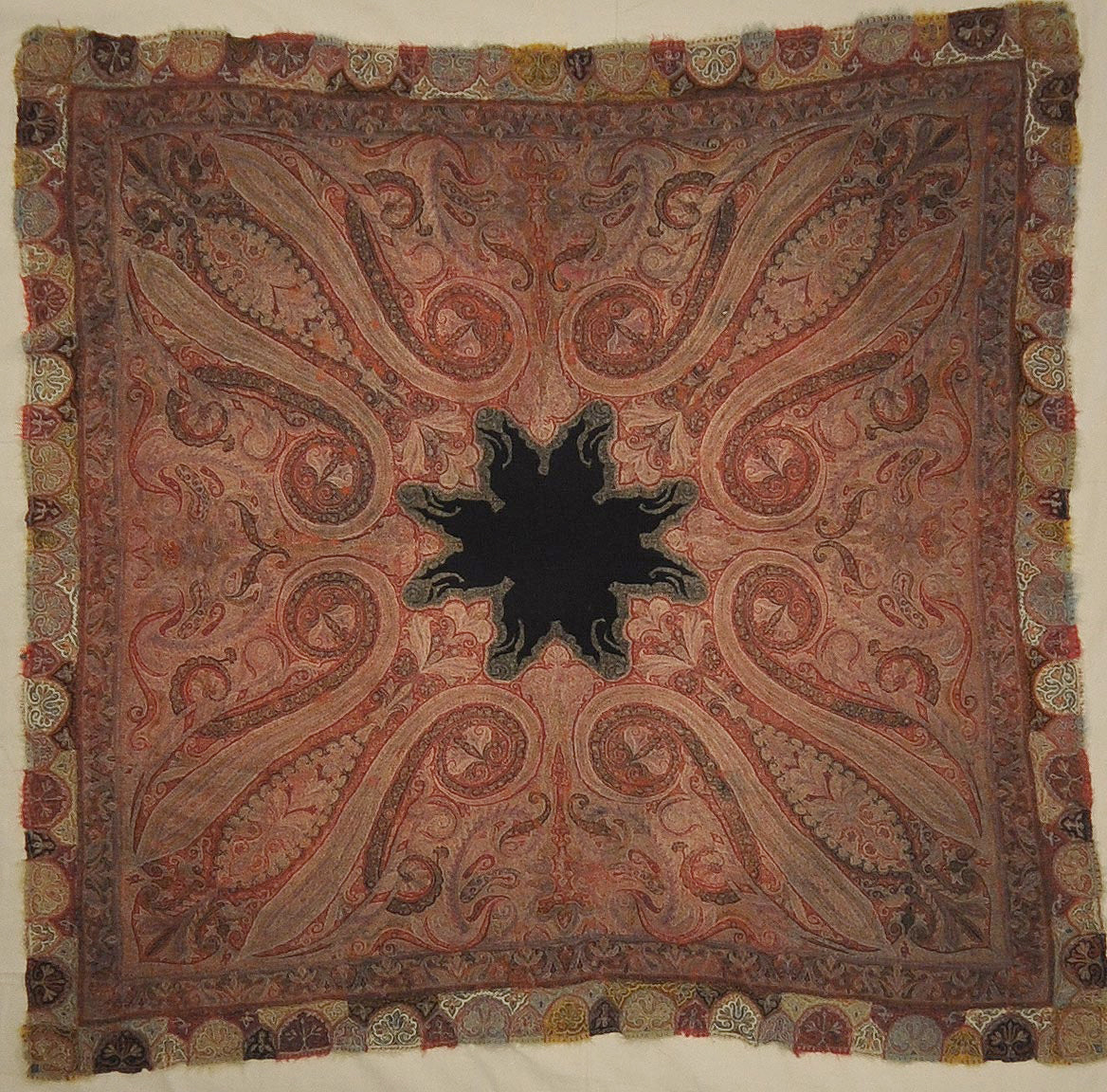 33056 Kashmiri Shawl