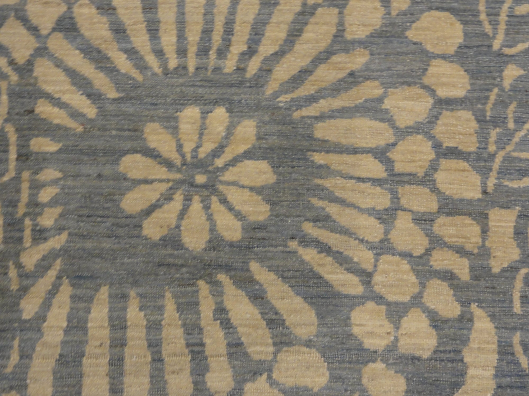 Fine Lotus Garden 33332