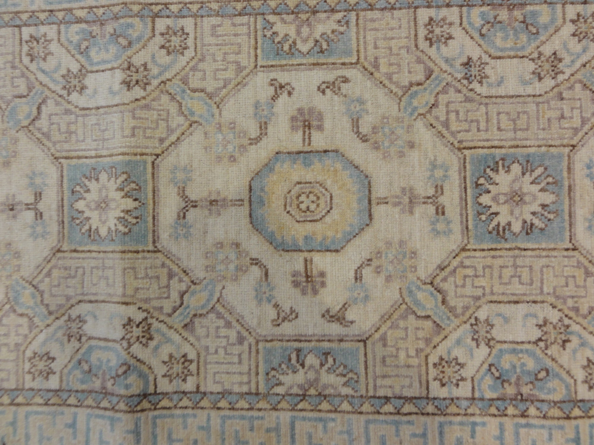 37022 Ziegler & Co. Oushak