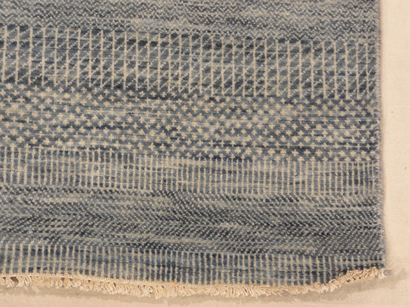 31353 Modern Lt. Blue Rug