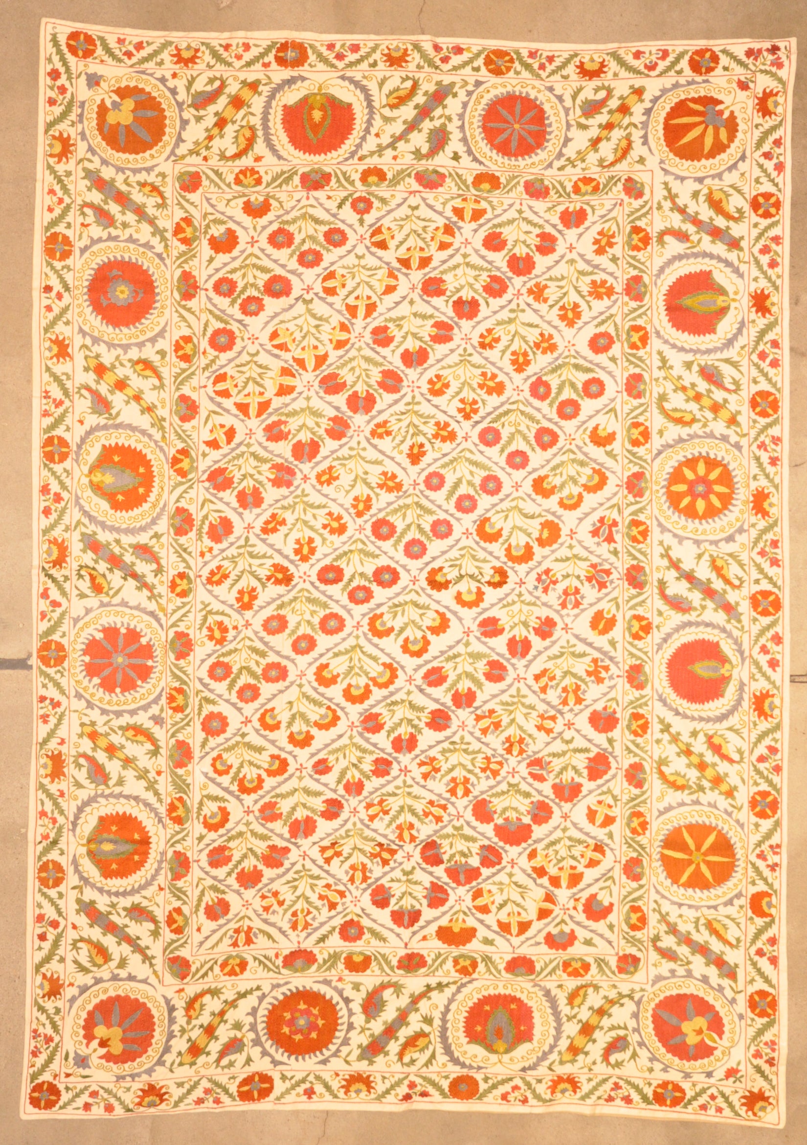 27700 Suzani 4