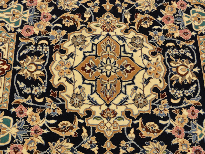 31534 Nain Wool & Silk