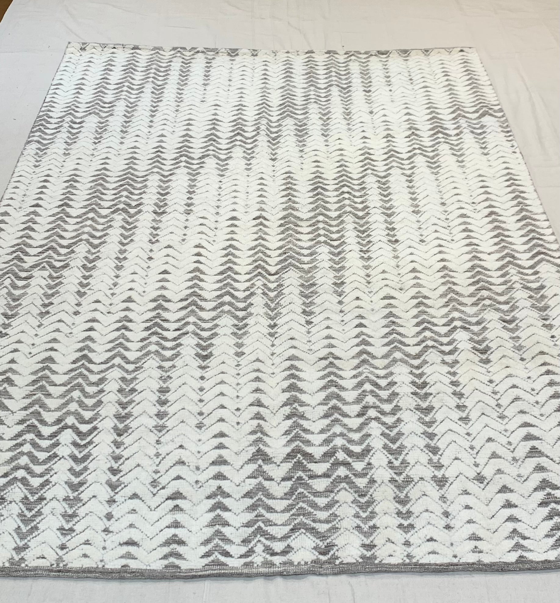 38291 Ziegler & Co. Modern Beige Rug