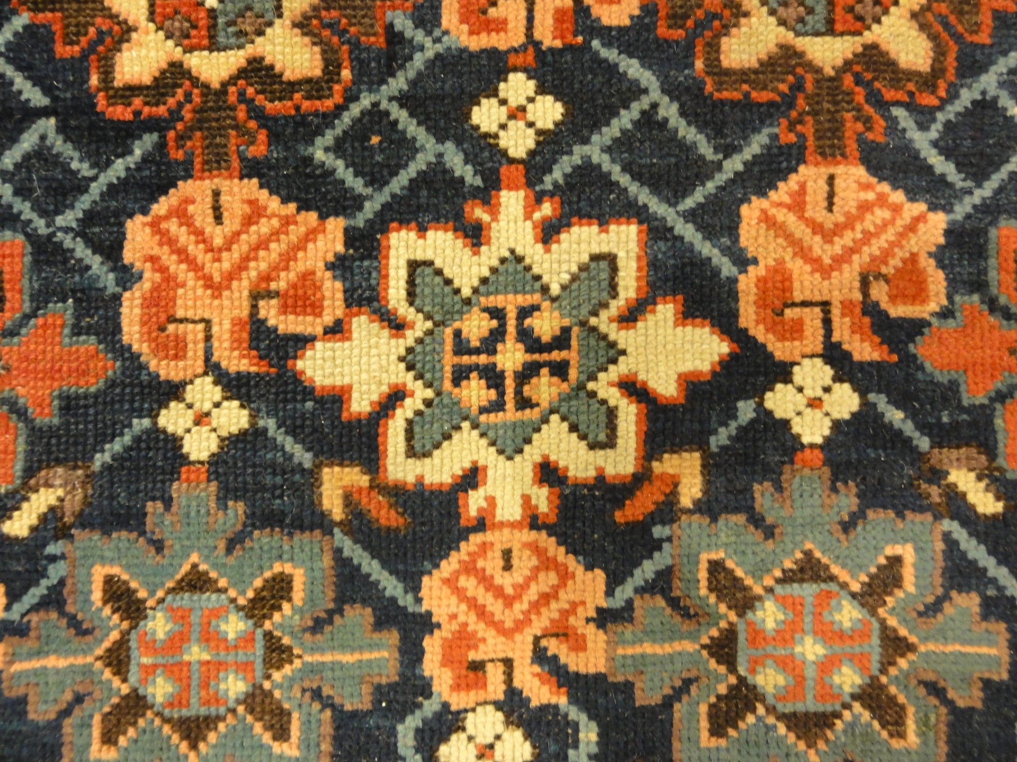 30489 Antique Seichur Kuba Western Flowers Rug