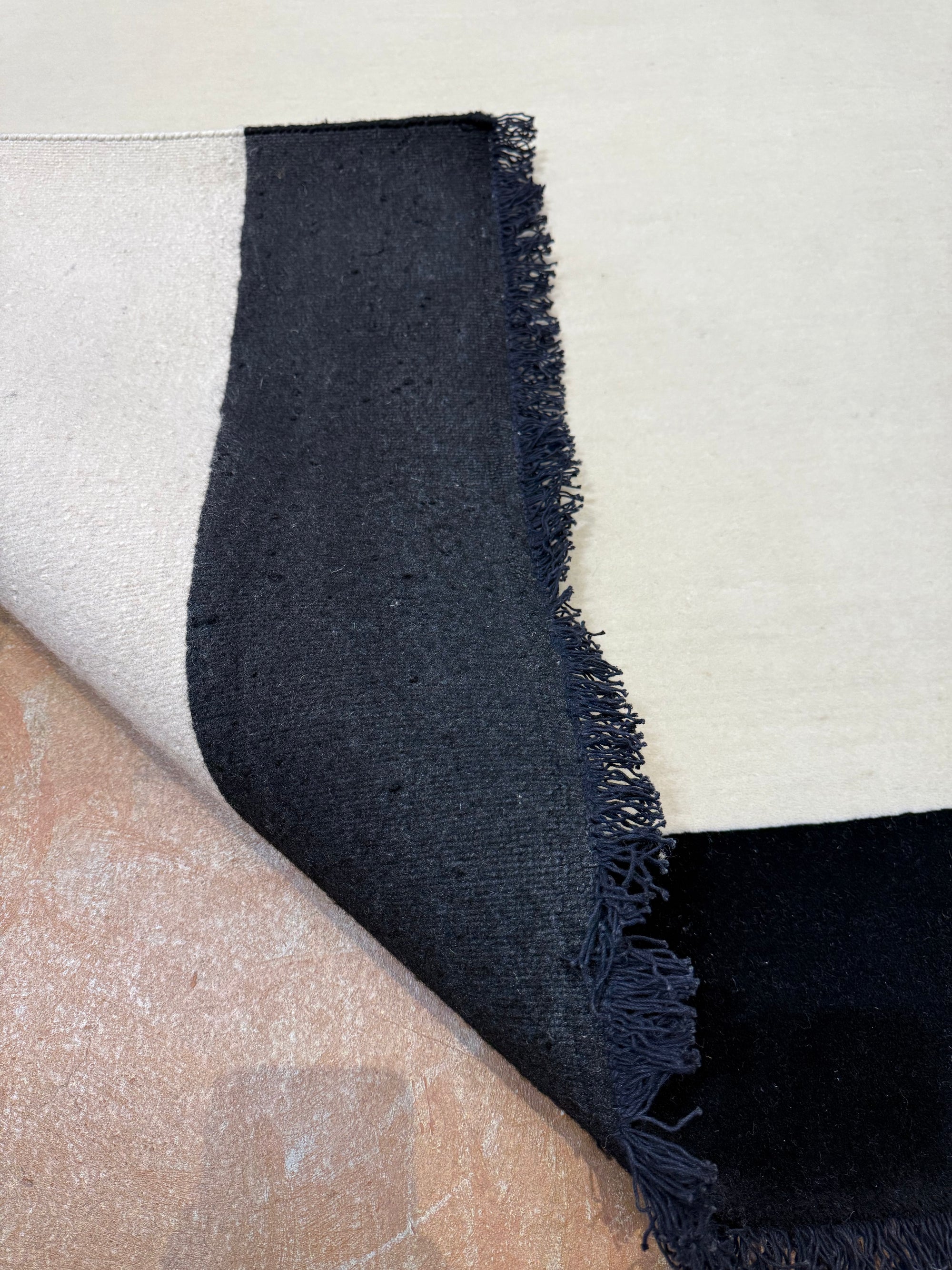 Hand-Knotted Tibetan 25233