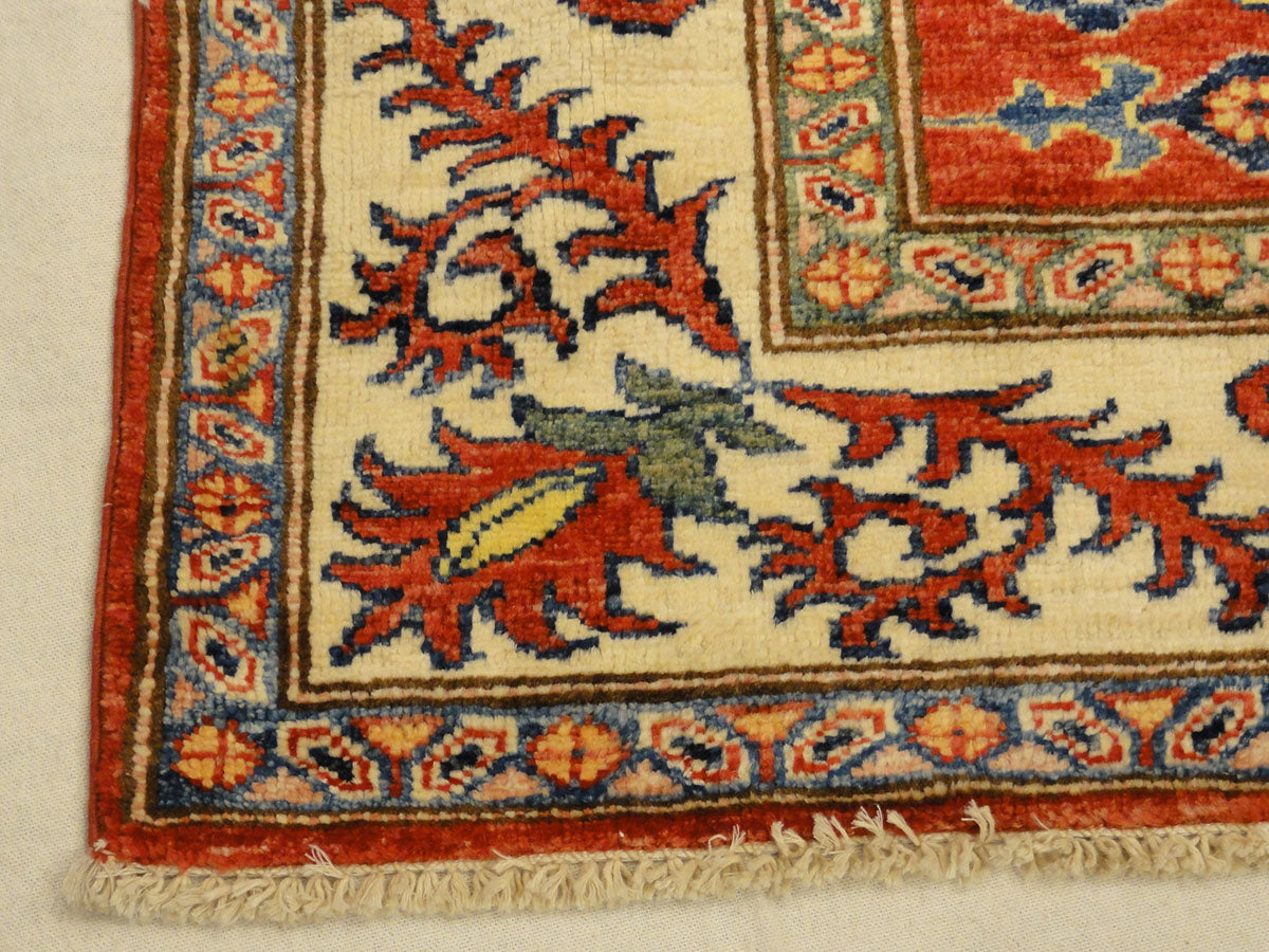31004 Turkoman Caucasian Rug