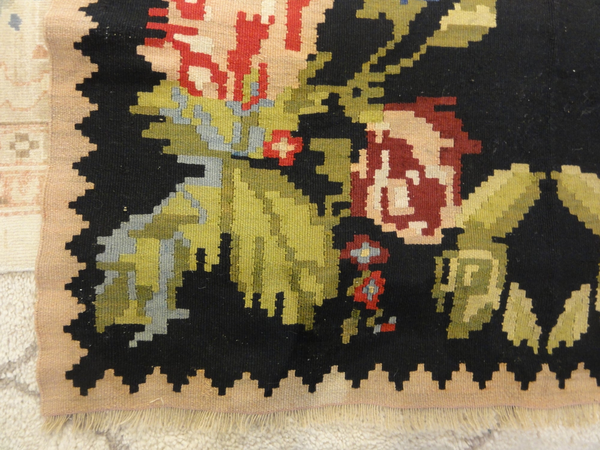 33163 Vintage Kelim Rug