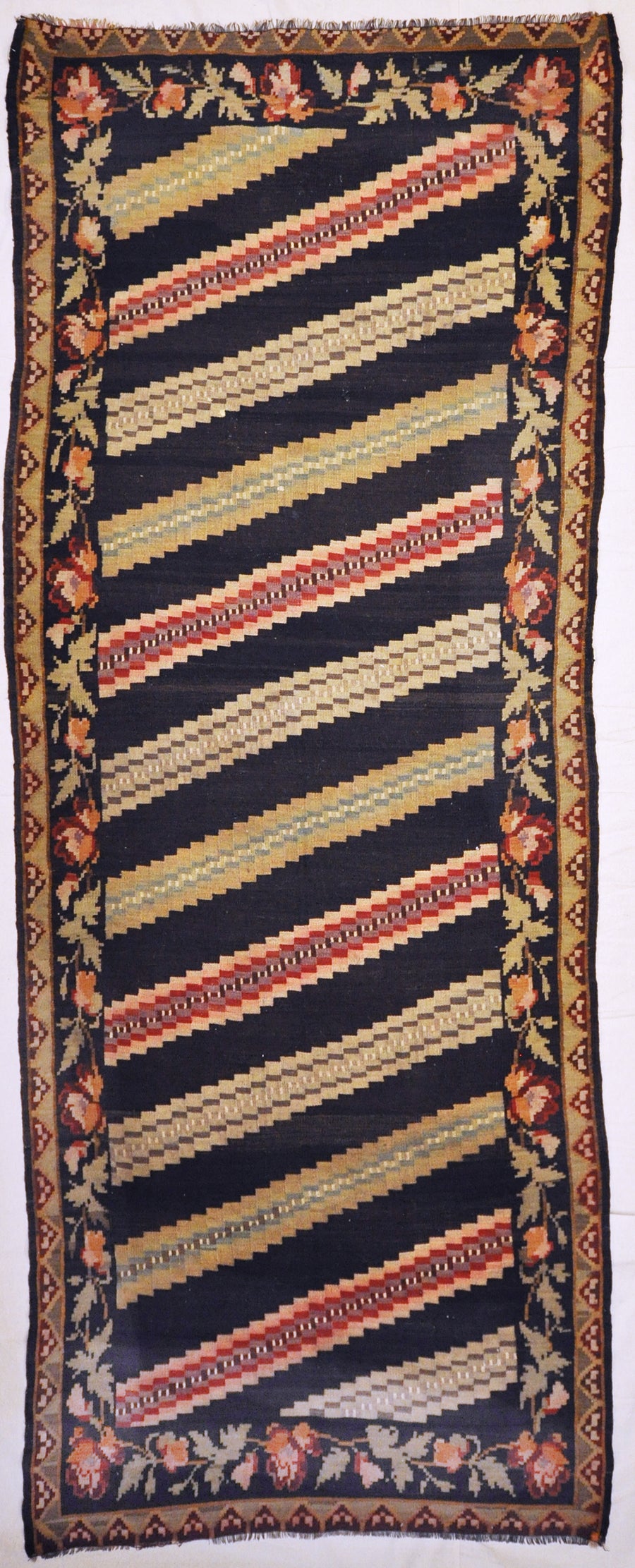Antique Kelim Rugs & More Oriental Carpets 32111.