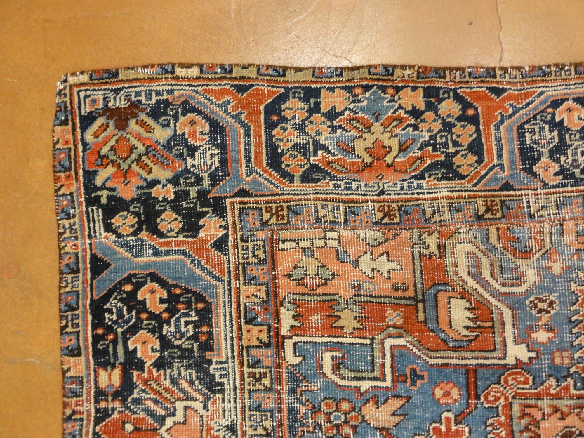 34973 Antique Heriz Rug