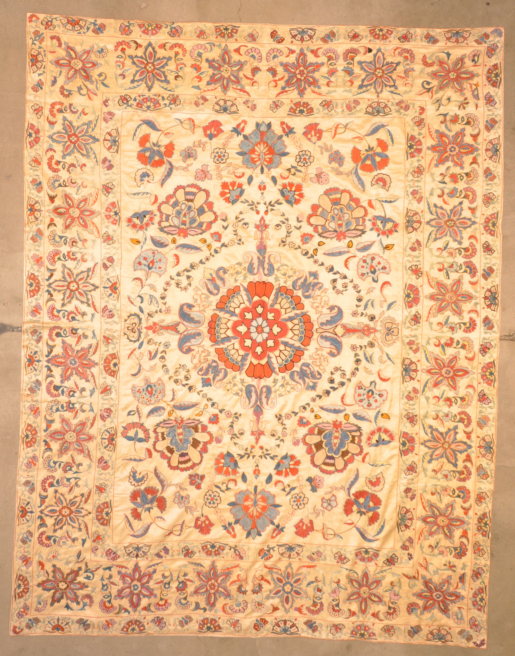 27712 Suzani 47