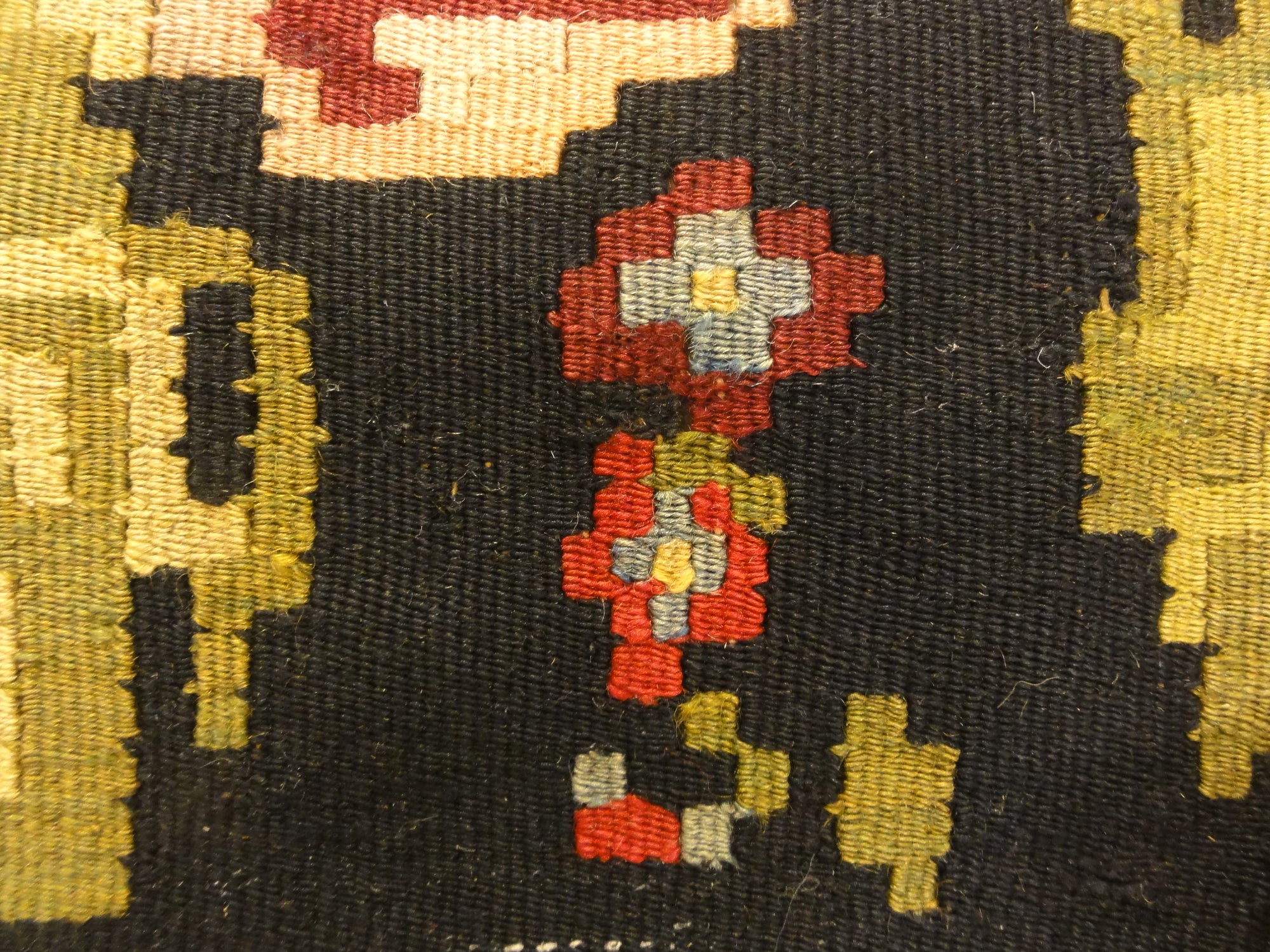 33163 Vintage Kelim Rug