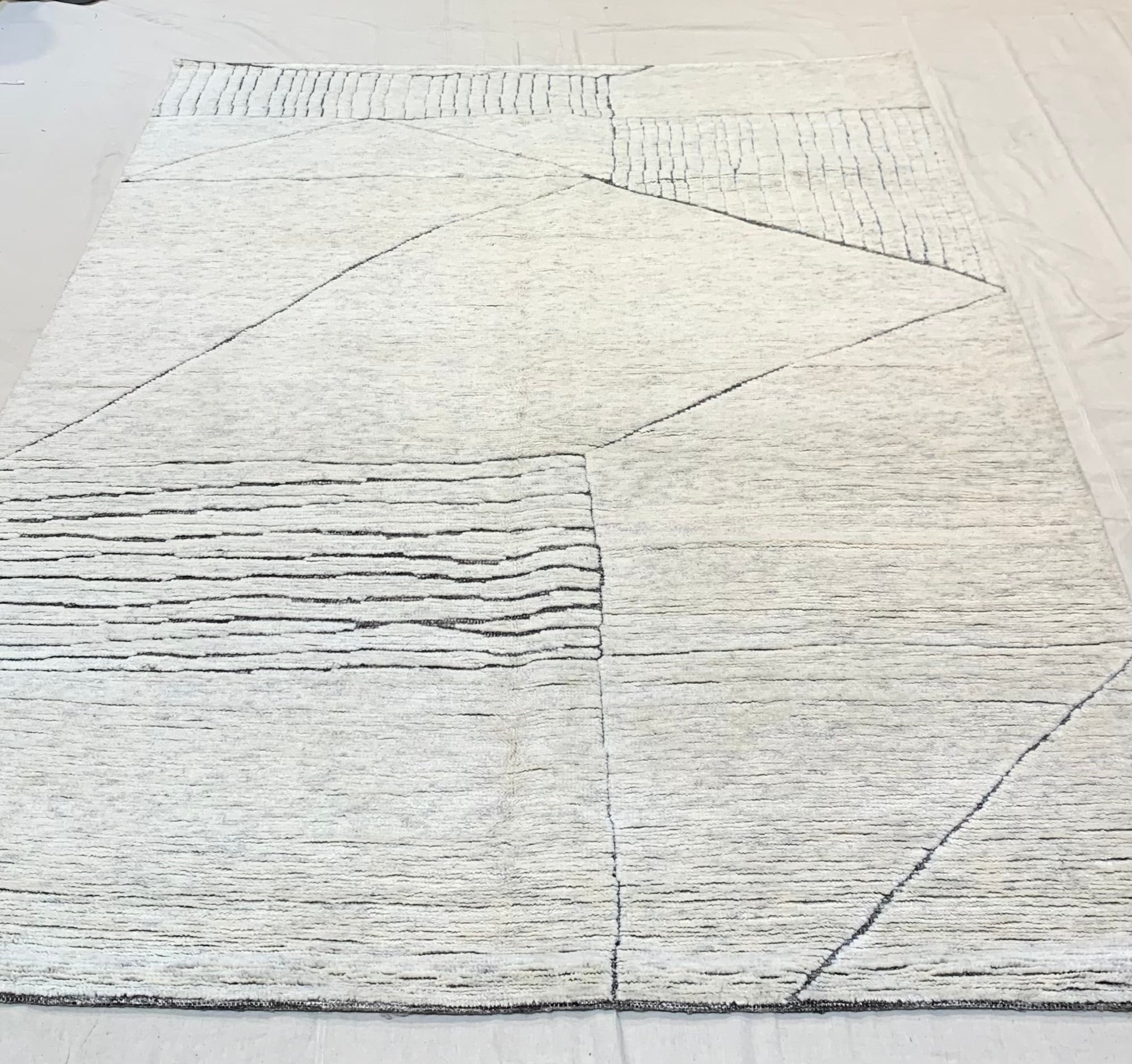 38290 Ziegler & Co. Modern Natural Rug