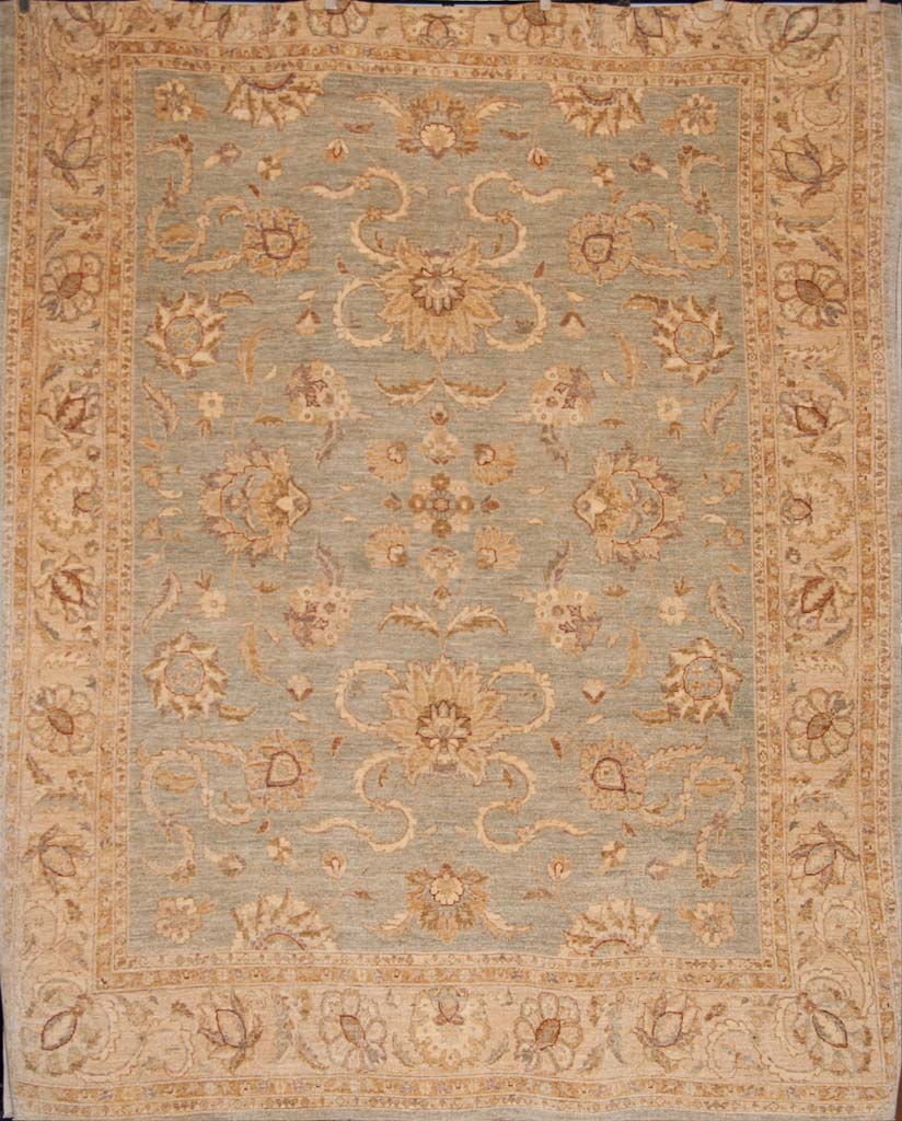 Finest Usak Rug