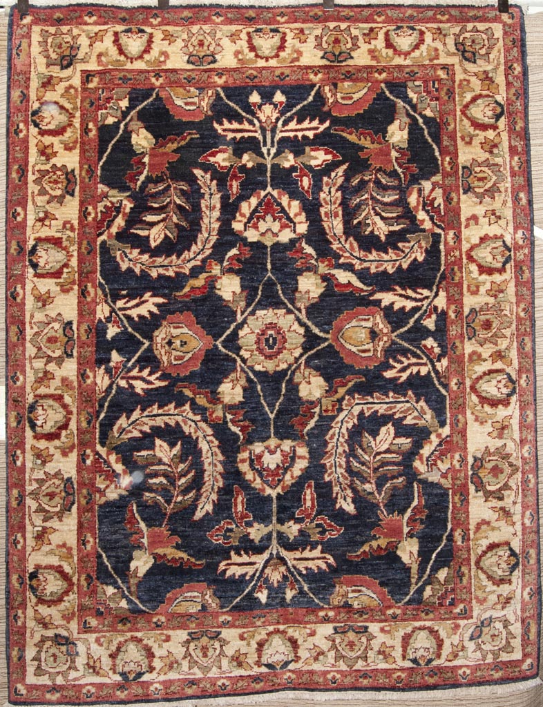 Fine Usak Rug