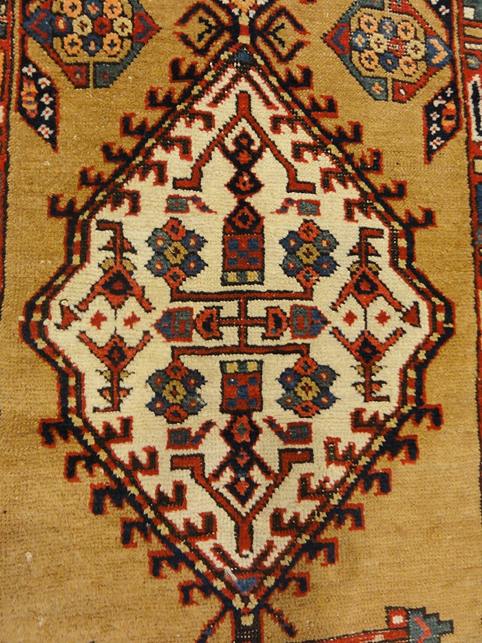 Antique Sarouk runner | Rugs &amp; More | Oriental Carpets