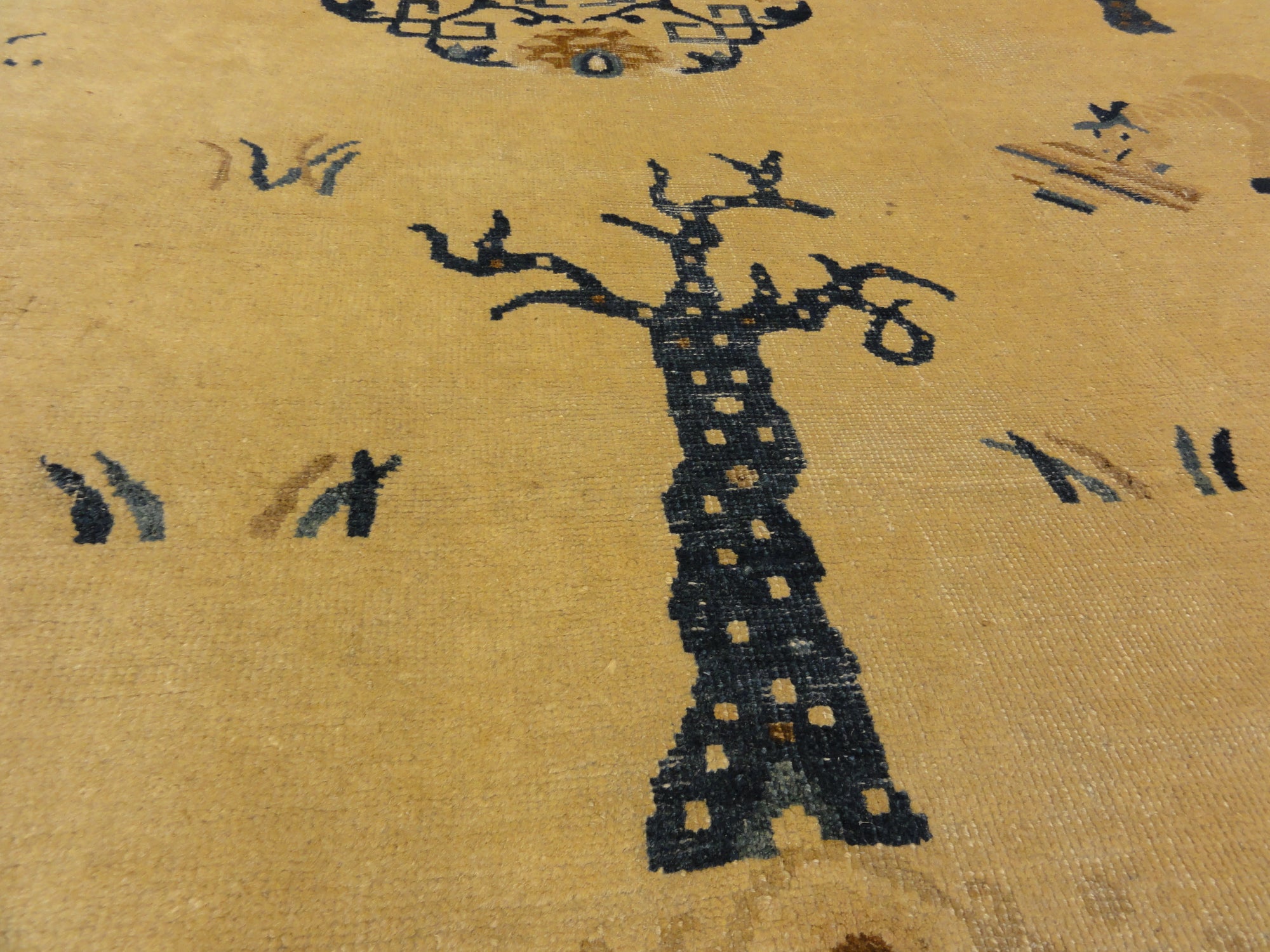 30533 Antique Seven Horses Emperor’s Rug