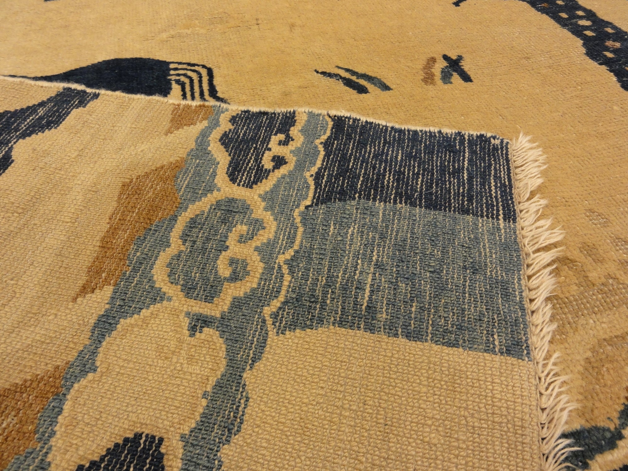 30533 Antique Seven Horses Emperor’s Rug