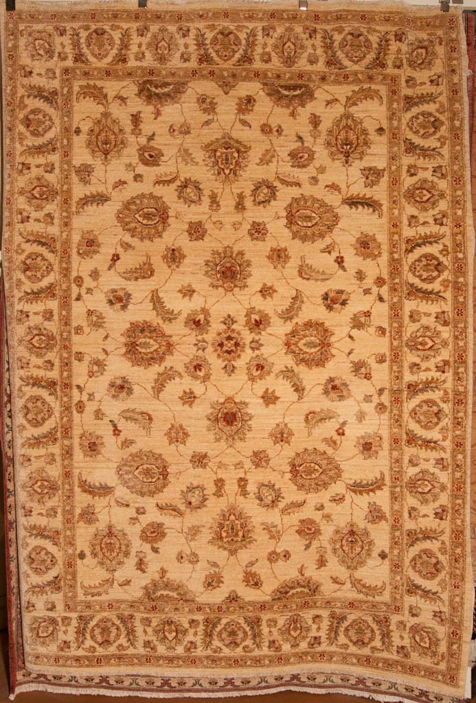 Fine Usak Rug