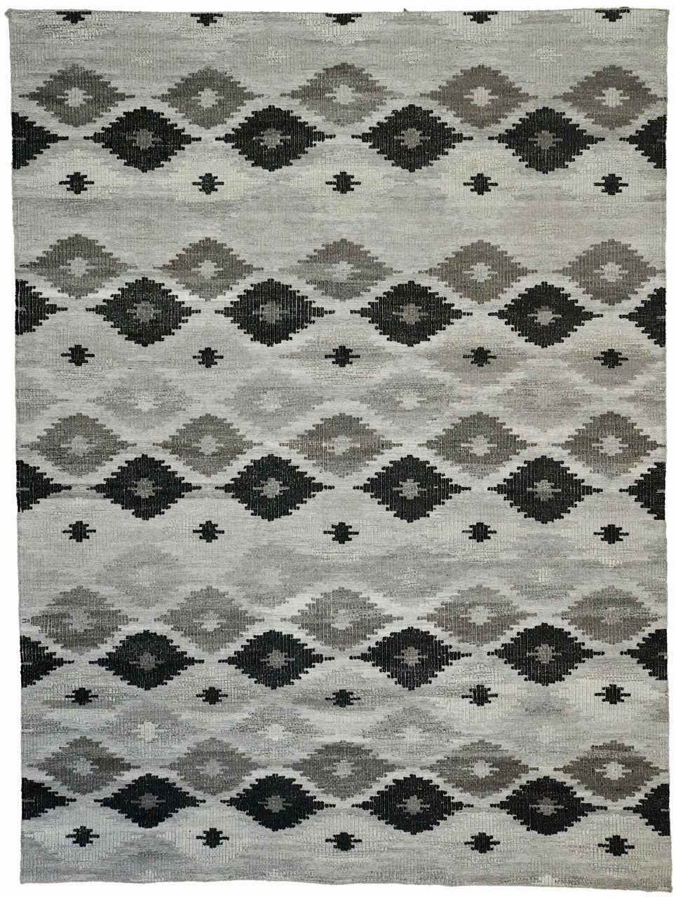 Modern Grey Charcoal Rug 33000