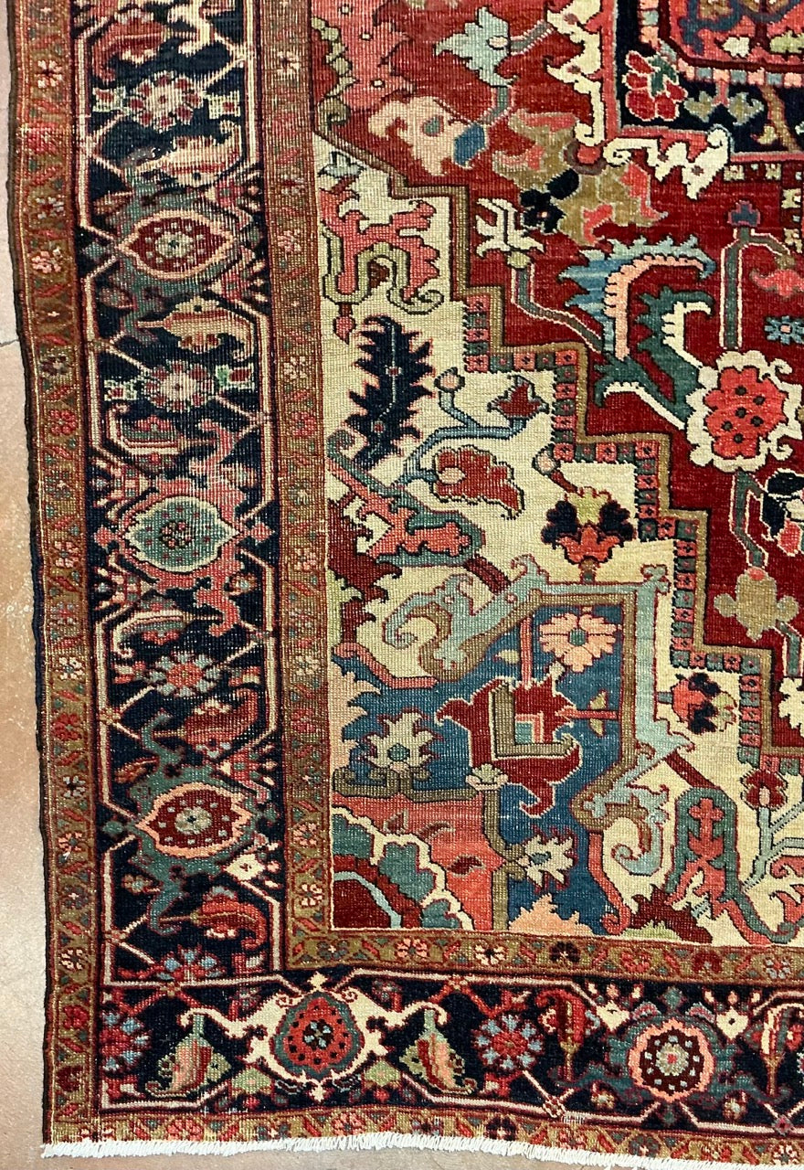 Antique Serapi 25077