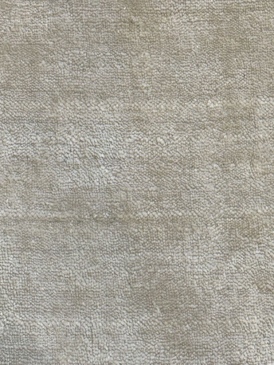 White Modern Tibetan 29340