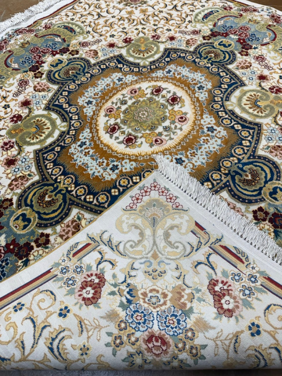 Finest Silk Hereke 32621