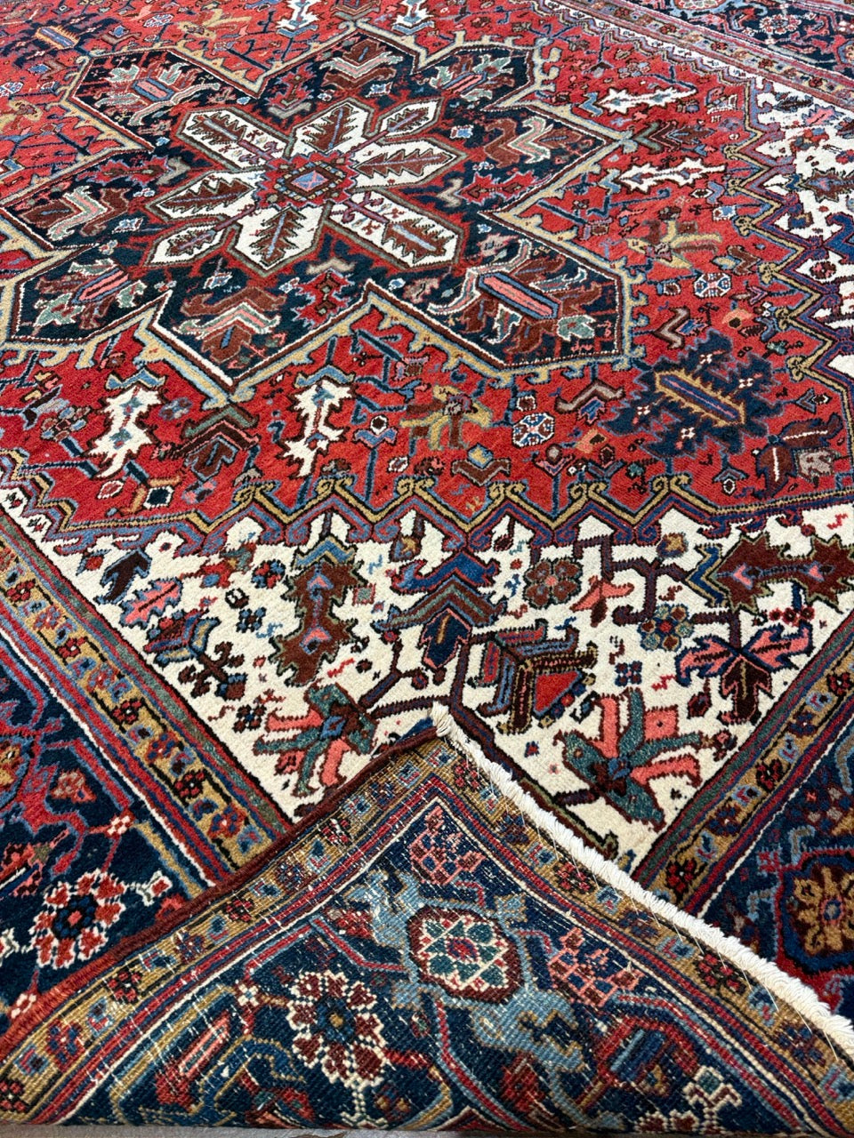 Antique Heriz 24658