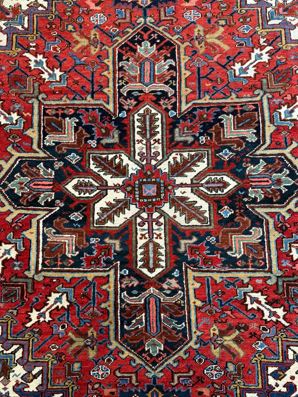 Antique Heriz 24658