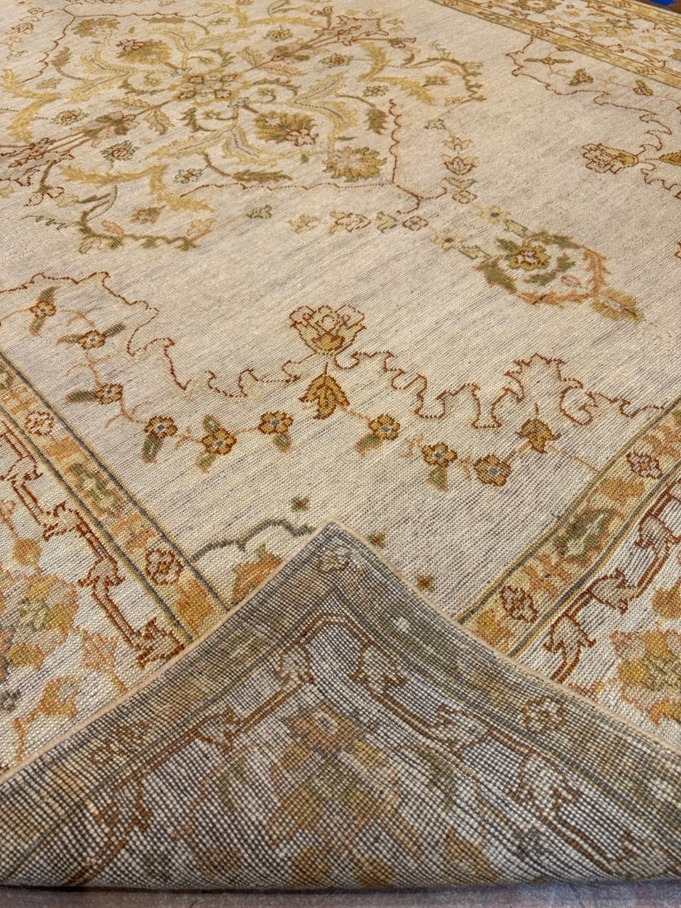 Antique Usak 35822