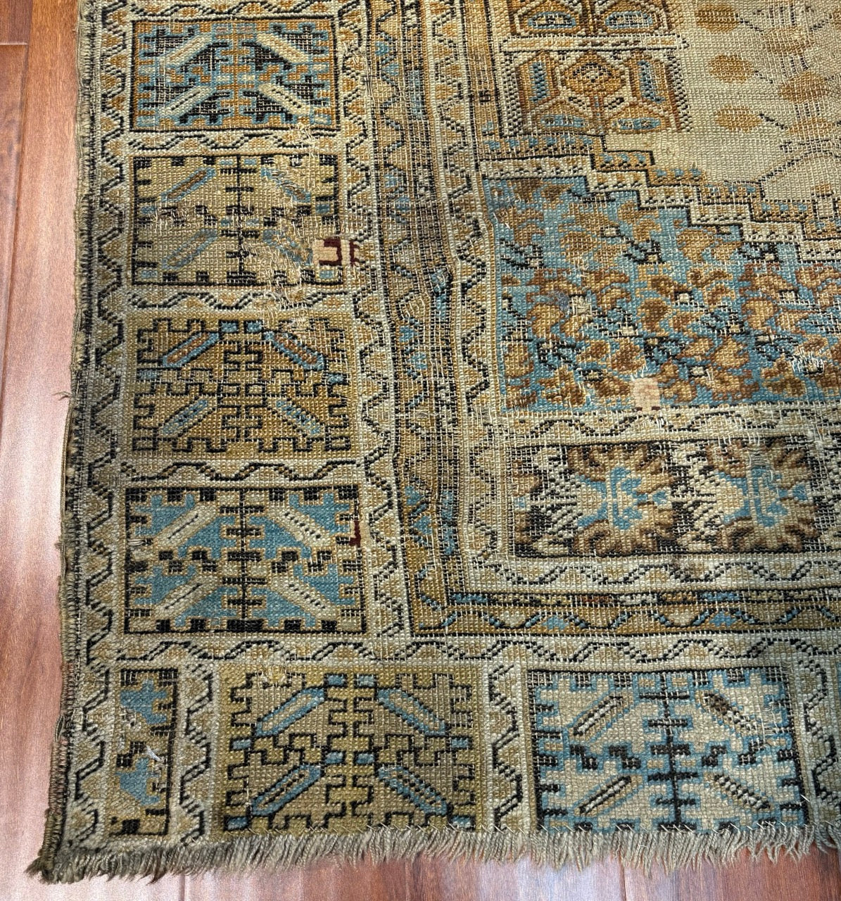 Antique Kırşehir rug 30063
