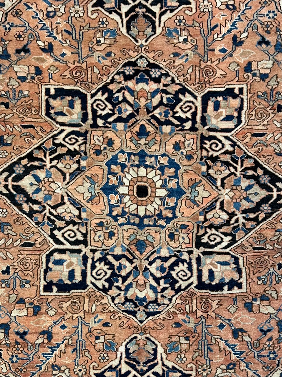 Antique Heriz 24423
