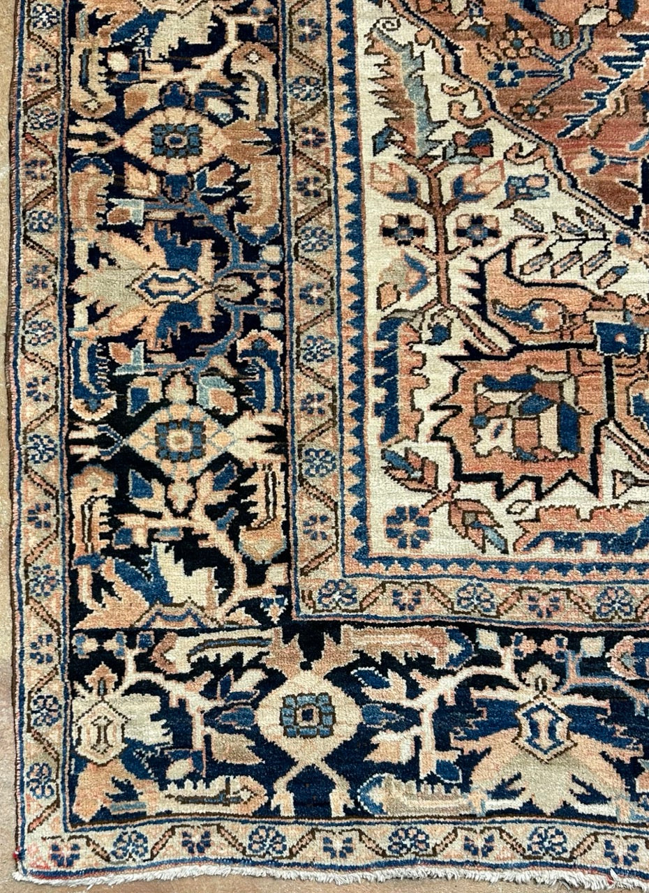 Antique Heriz 24423