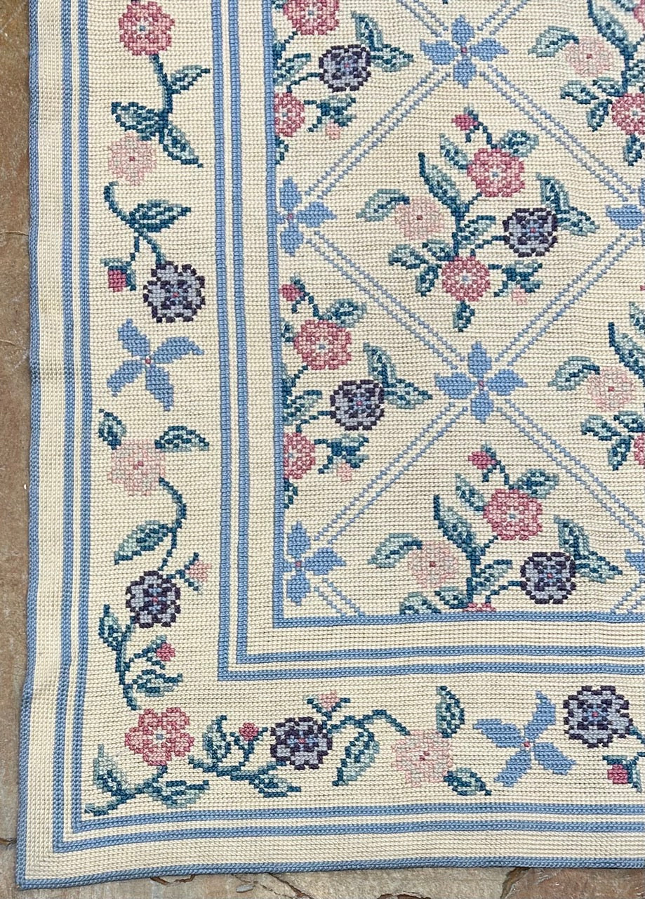 Needle Point Rug 32139