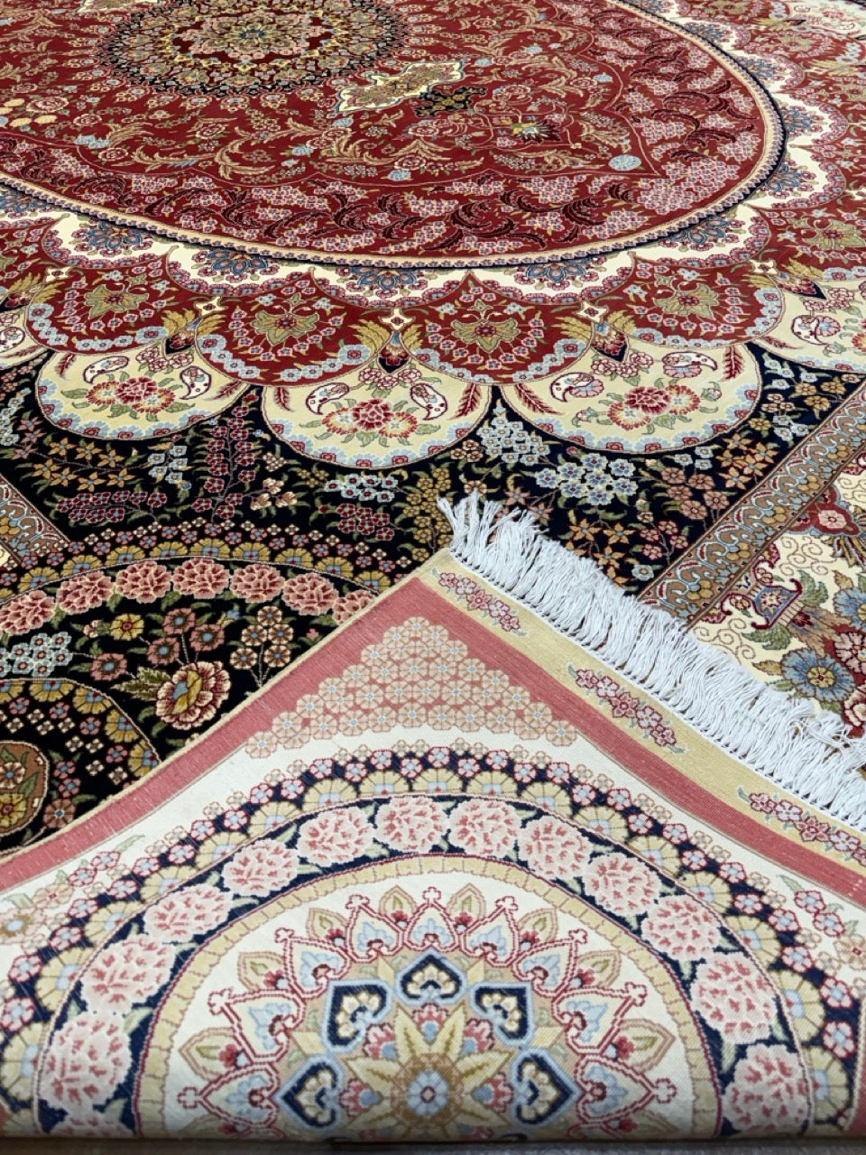 Finest SIlk Hereke 32615