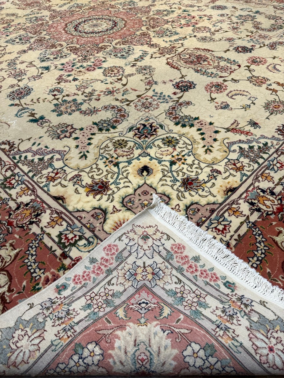 Finest Persian 24743