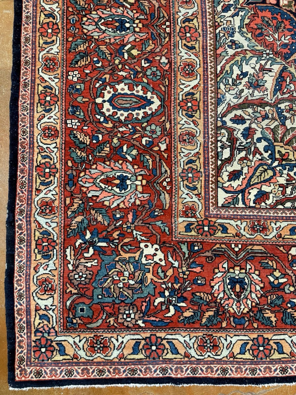 Farahan Sarouk 24551