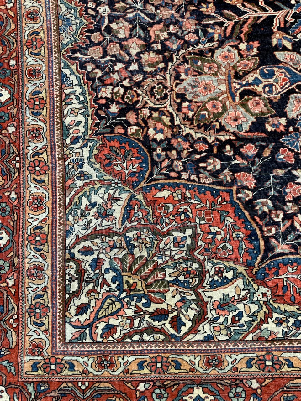 Farahan Sarouk 24551