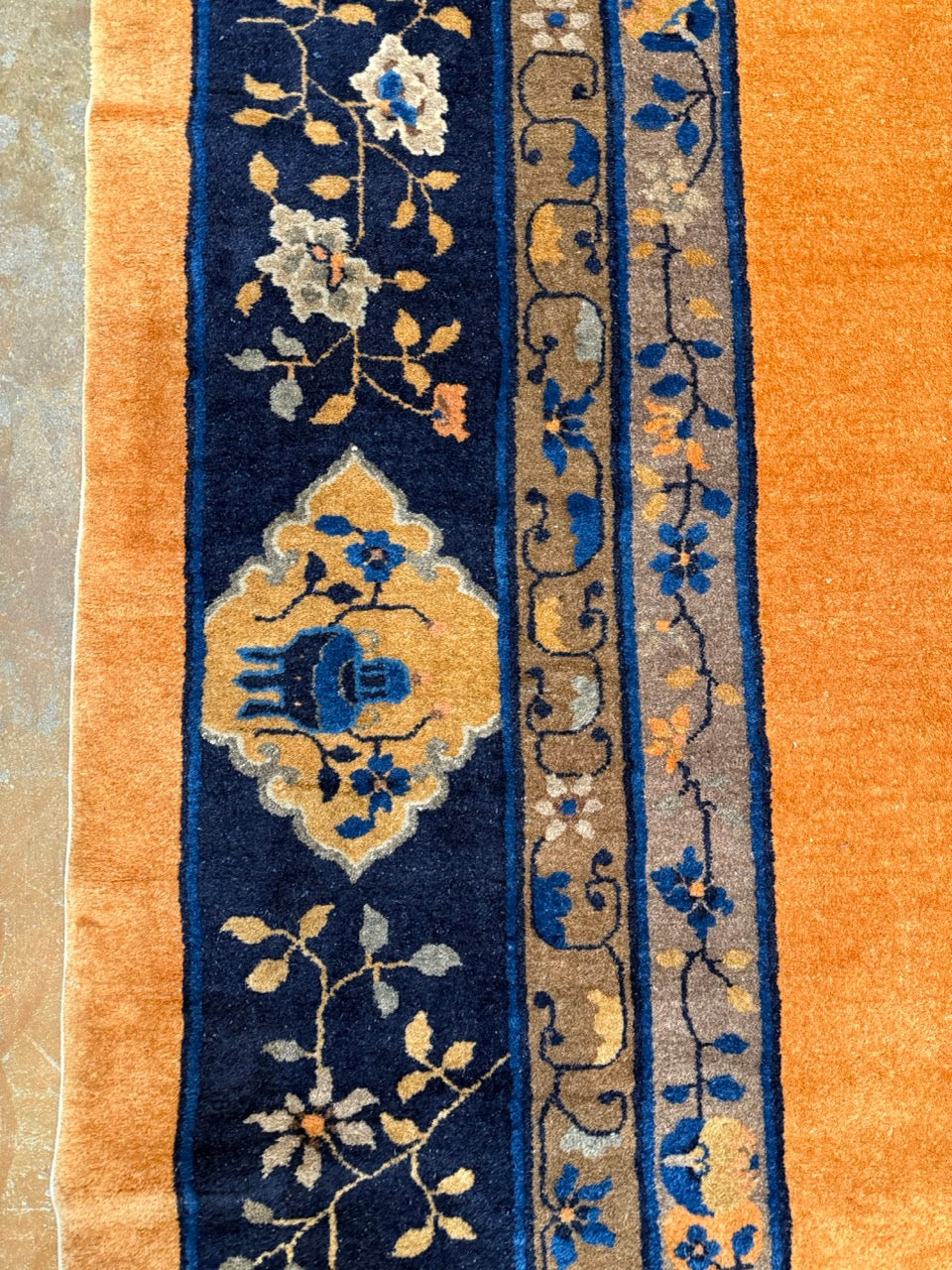 Antique Chinese Peking 24554