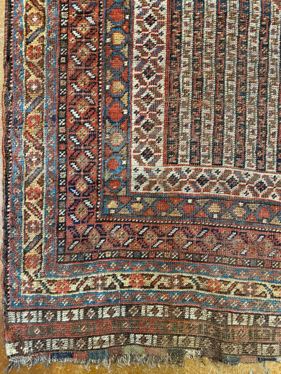 Antique Qashqai Rug 27793