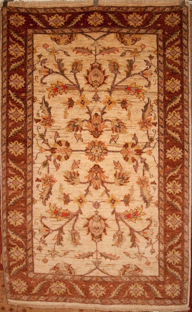 Fine Usak Rug