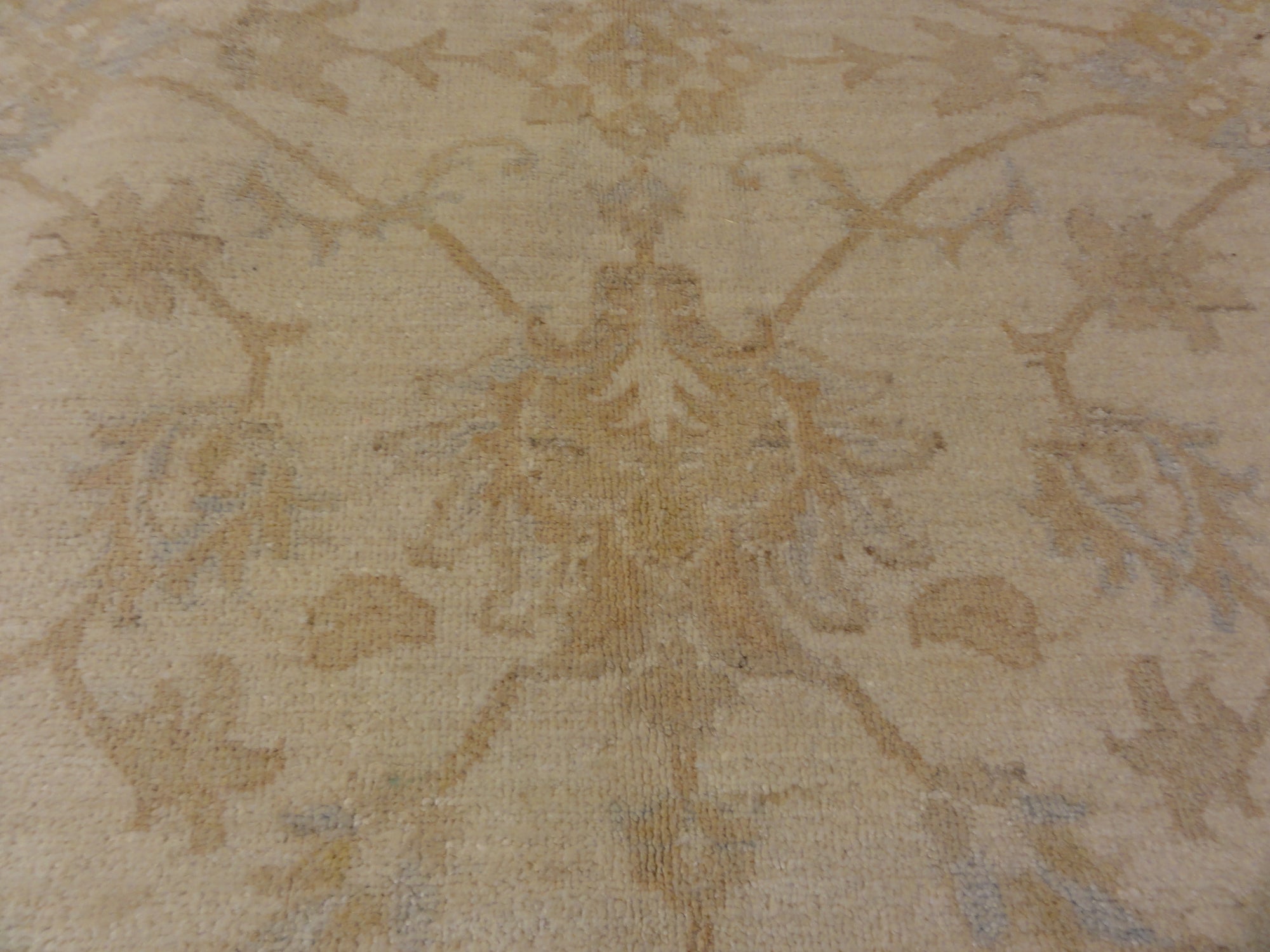 Finest Ziegler Oushak 30285. A piece of genuine authentic woven carpet art sold by the Santa Barbara Design Center, Rugs and More.