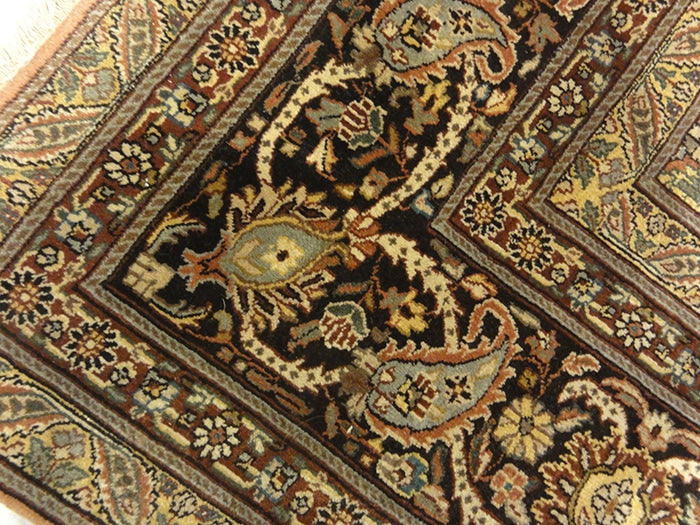 Cashmere Hajalili | Rugs & More | Oriental Carpets